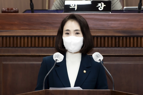 5분 자유발언 중인 정영혜 김포시 의원